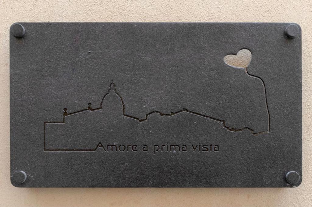 Love At First Sight Noto Buitenkant foto