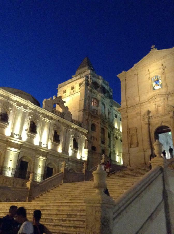 Love At First Sight Noto Buitenkant foto