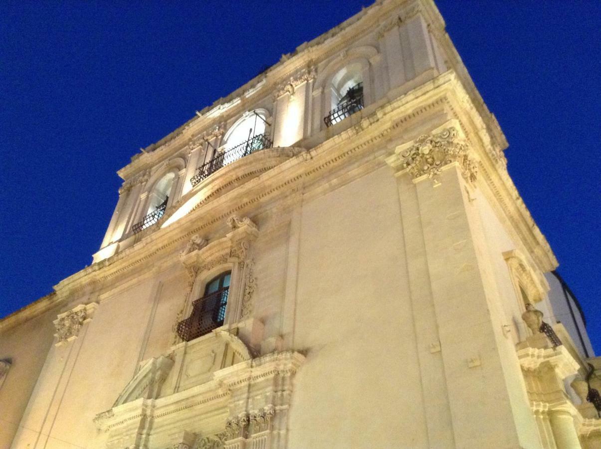 Love At First Sight Noto Buitenkant foto