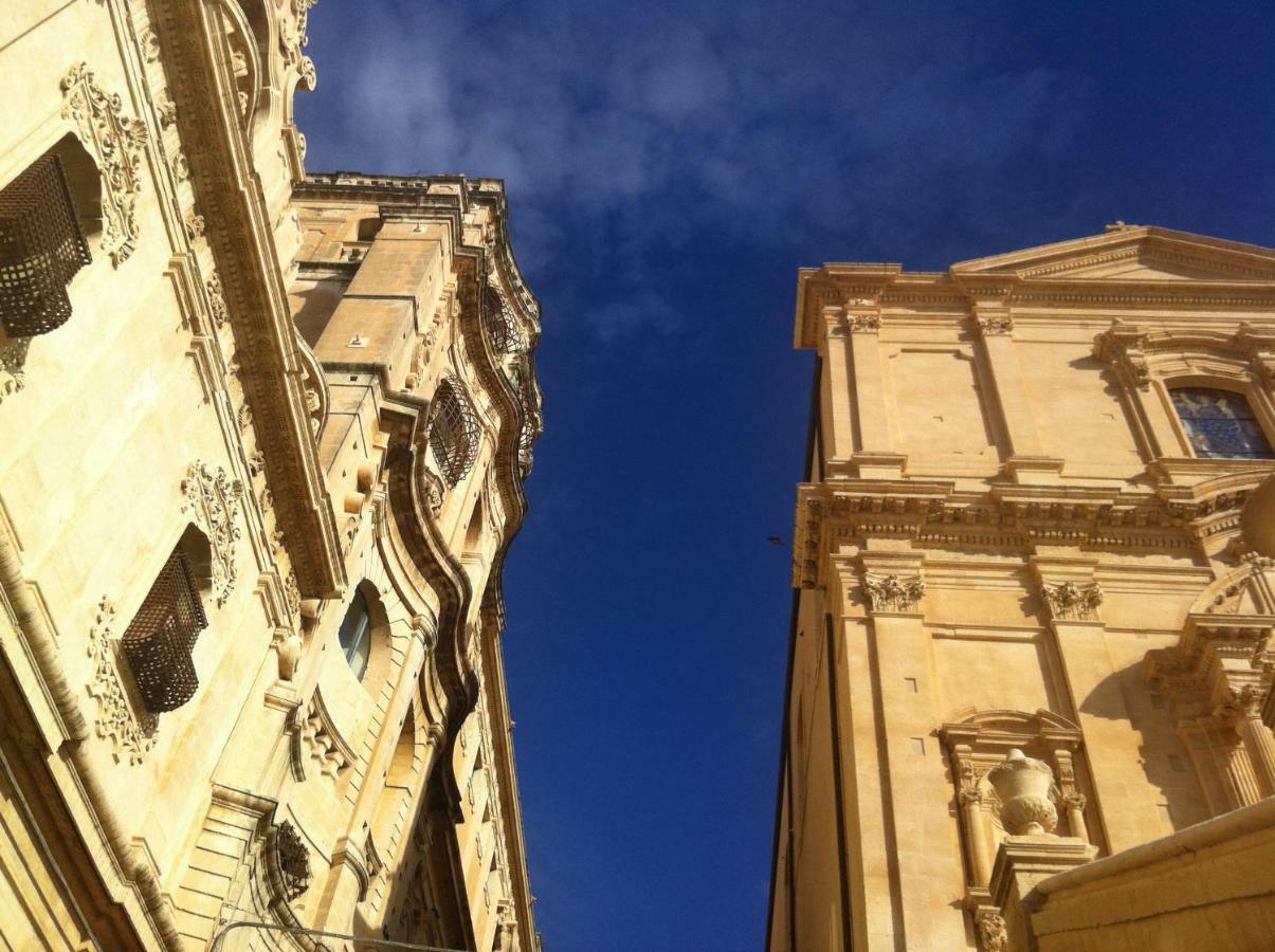 Love At First Sight Noto Buitenkant foto