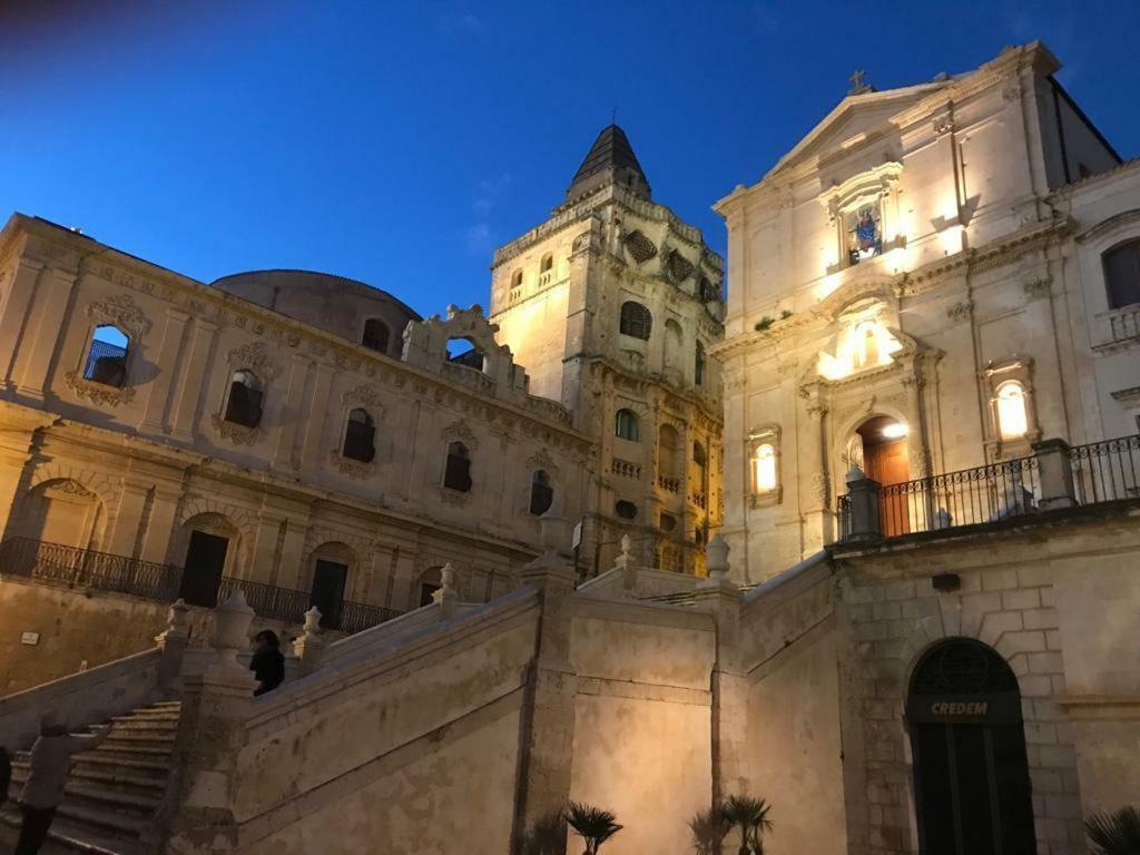 Love At First Sight Noto Buitenkant foto